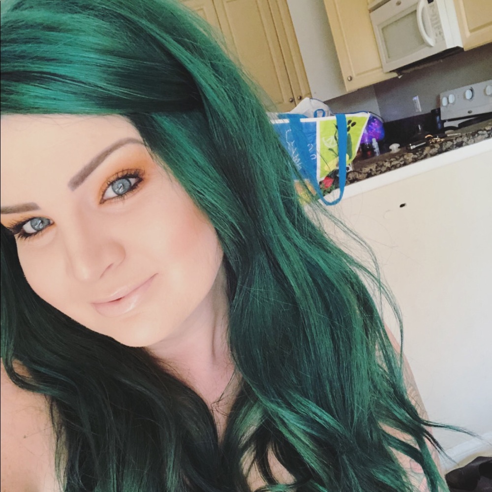 Meet your Posher, Danni